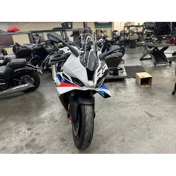 2025-bmw-s-1000-70250-74347