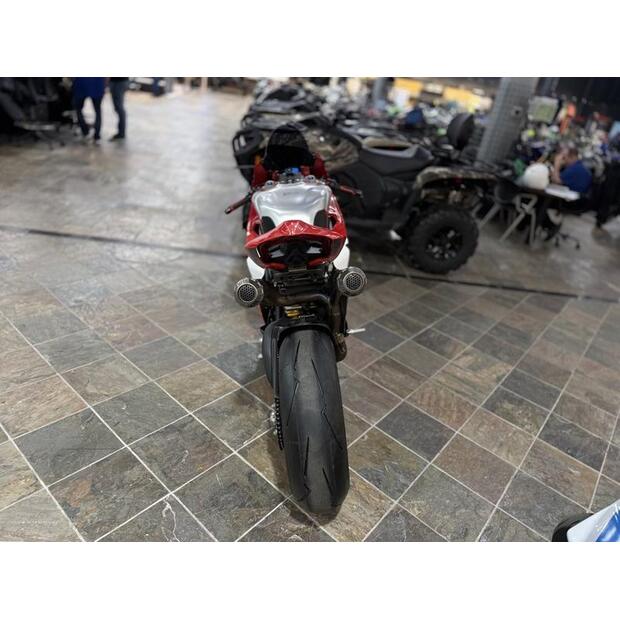 2024-ducati-panigale-v4-r-livery-74362