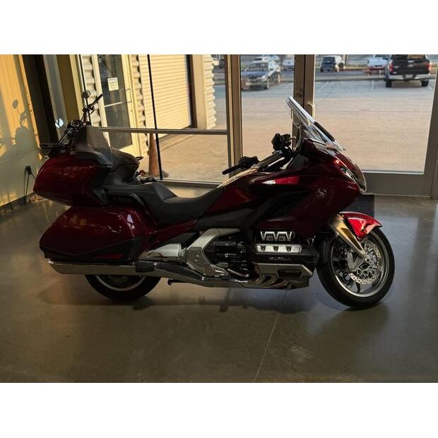 2023-honda-goldwing-70258-74389
