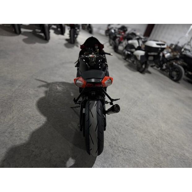 2022-suzuki-gsx-r750-70262-74411