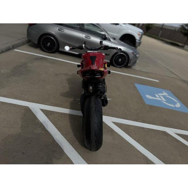 2021-ducati-streetfighter-v4-ducati-red-74418