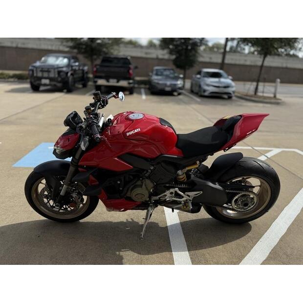 2021-ducati-streetfighter-v4-ducati-red-74419