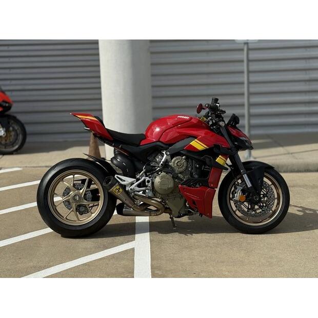 2021-ducati-streetfighter-v4-ducati-red-74421