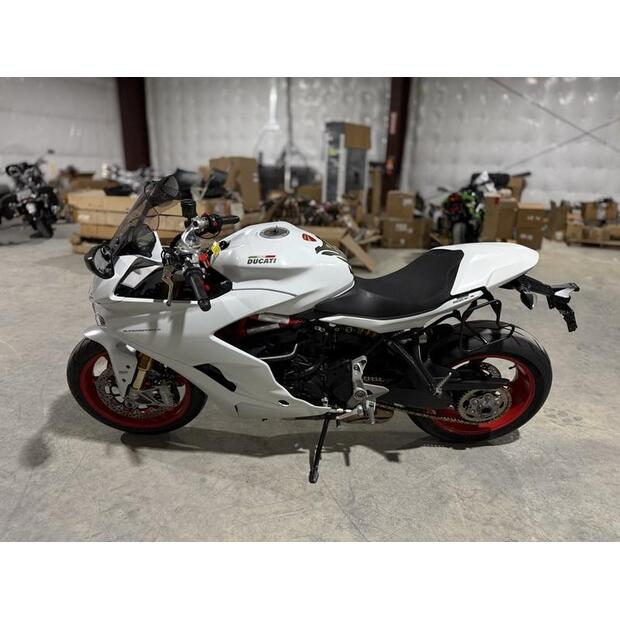 2019-ducati-supersport-s-star-white-silk-74424