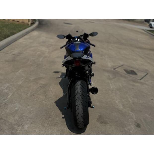 2021-yamaha-yzf-r1-70268-74438