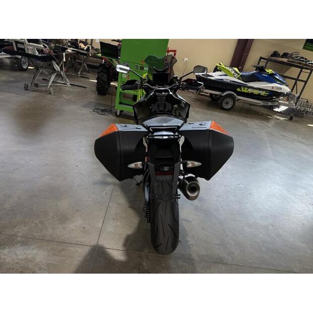 2020-ktm-1290-super-duke-gt-74443