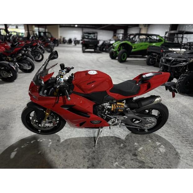 2025-ducati-panigale-v2-s-74544