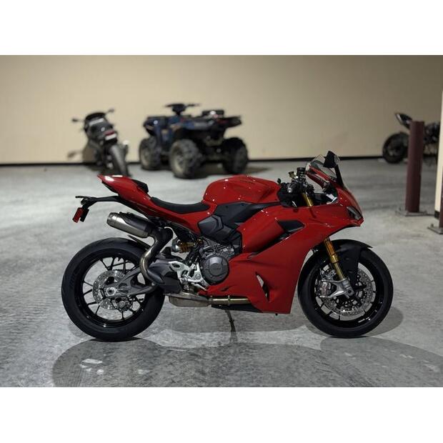2025-ducati-panigale-v2-s-74546