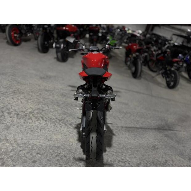 2025-ducati-streetfighter-v2-74548