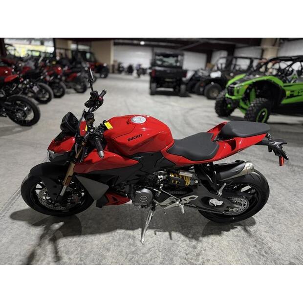 2025-ducati-streetfighter-v2-74549