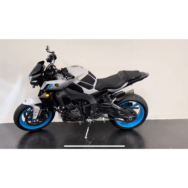 2025-yamaha-mt10-70363-74665