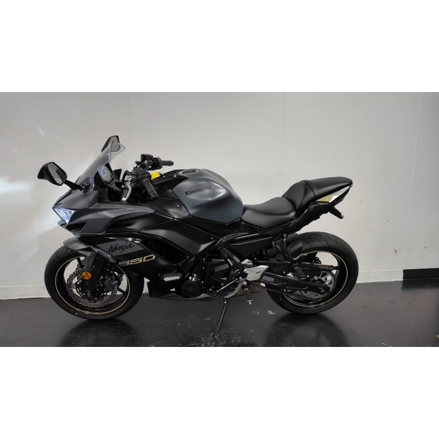 2024-kawasaki-ninja-650-abs-krt-70365-74667