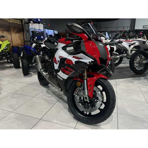 2026-yamaha-r1-74698