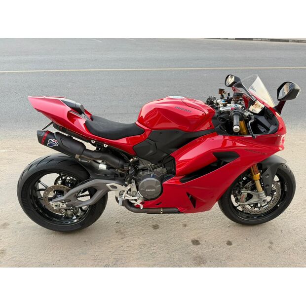 2025-ducati-panigale-v2-s-70386-74700