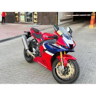 2025-honda-cbr1000rr-r-sp-cover-image