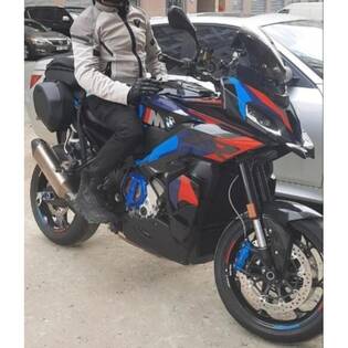 2025-bmw-m1000xr-69961-cover-image