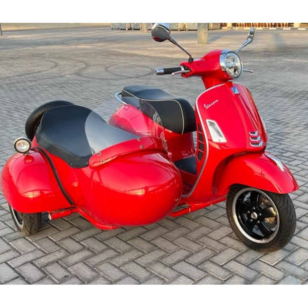 2022-vespa-300-gts-hpe-74839