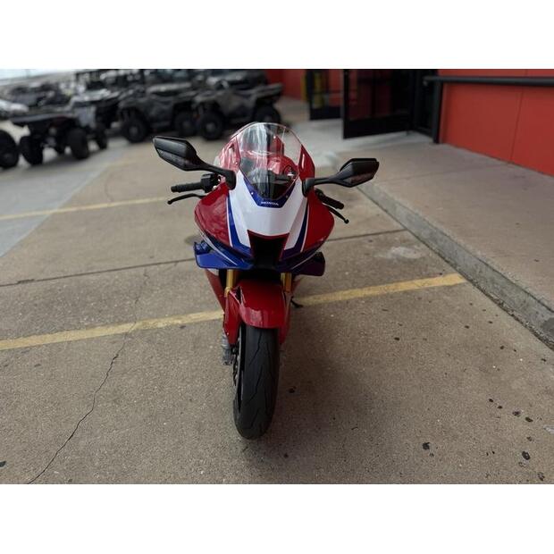 2026-honda-cbr1000rr-r-sp-76330
