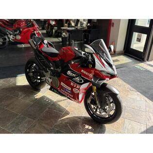 2025-ducati-panigale-v4s-76333