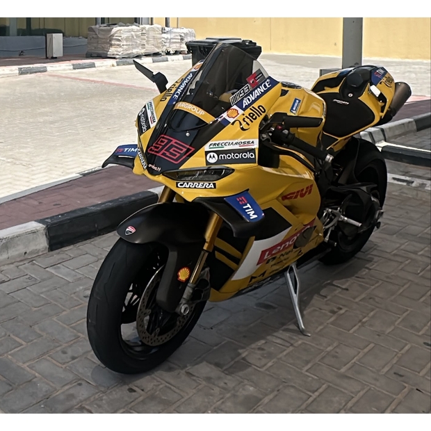2025-ducati-v4s-77164