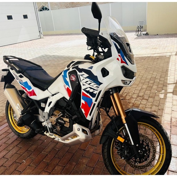 2025-honda-african-twin-77738